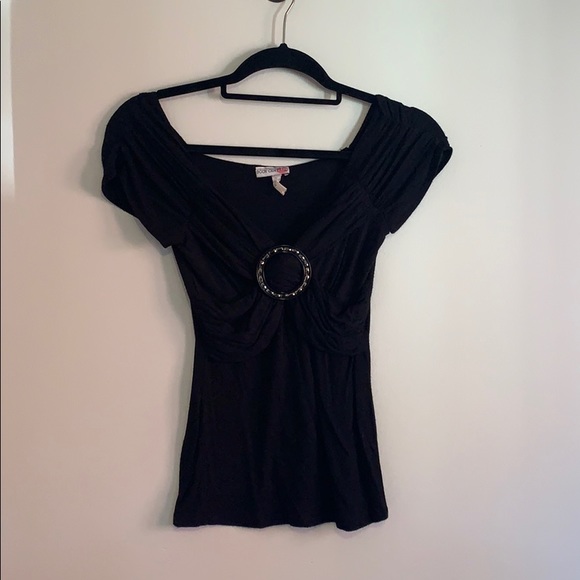 Body Central Tops - Body Central Black atop with Plastic Circle